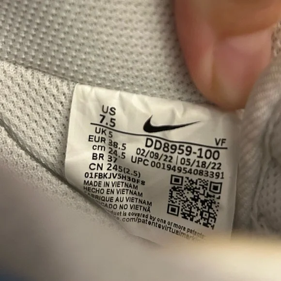 Custom baby blue and pink Nike Air Force 1s - Picture 4 of 4